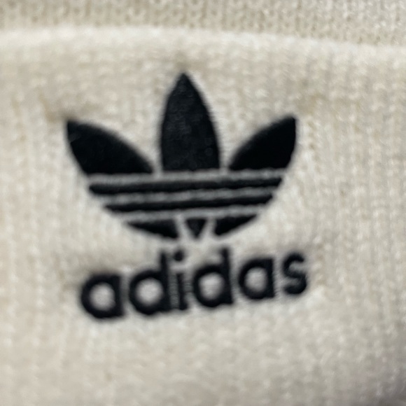 Women’s Adidas Hat NWT - Picture 4 of 4